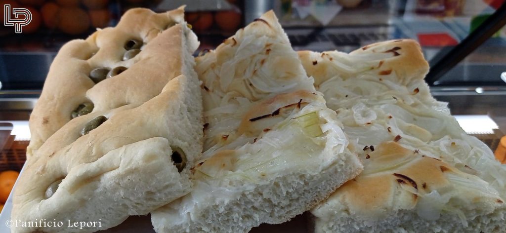 focaccia alle olive? o alle cipolle? oppure?... scegli tra le gustose bontà della Caffetteria Panetteria NI Chi ad Olbia